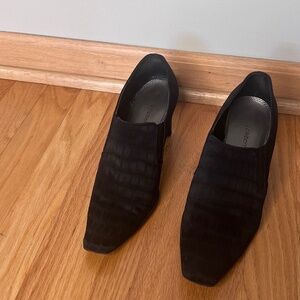 Liz Claiborne Black Fabric Heel  Size 8